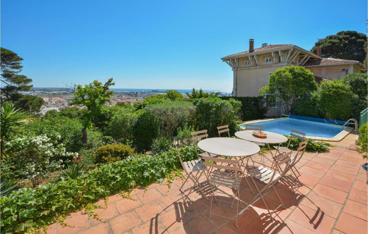 Cozy Home In Sete With Outdoor Swimming Pool Экстерьер фото