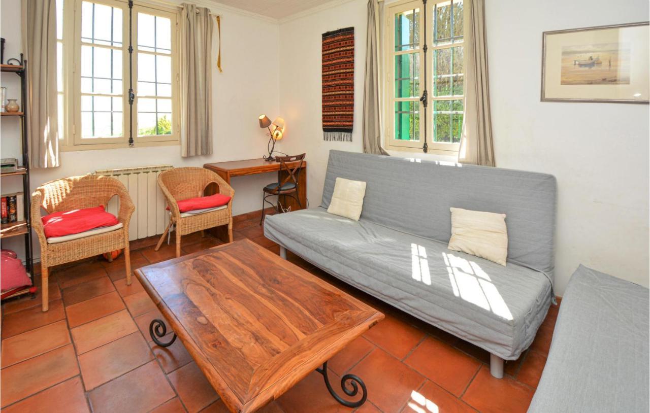 Cozy Home In Sete With Outdoor Swimming Pool Экстерьер фото